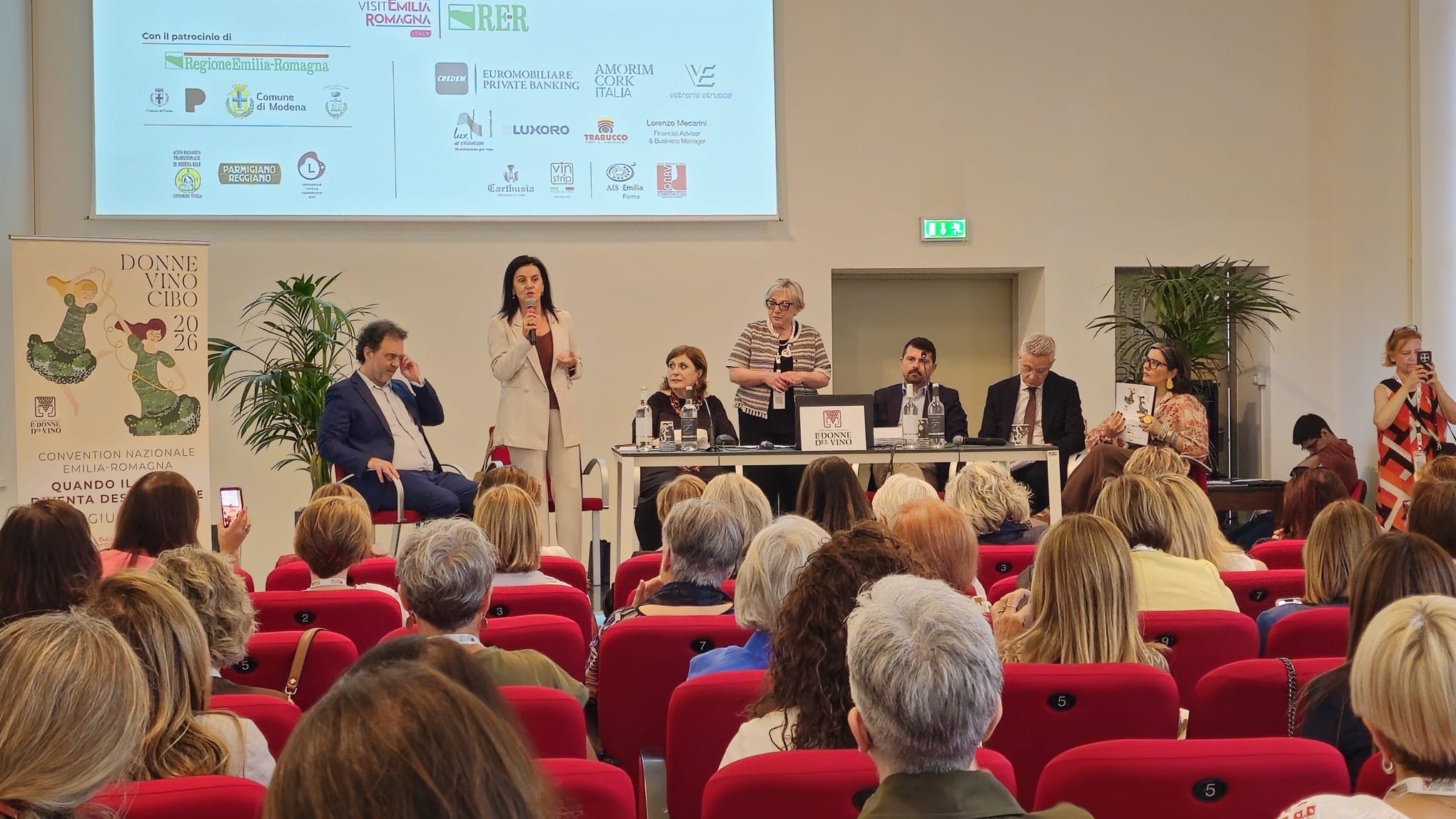 Italian Wine Producers Call for Restaurant Alliance as Consumption Slows